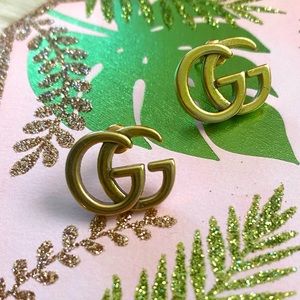Beautiful Authentic Gucci earrings .10x.10. Dime size. Priced to sell.